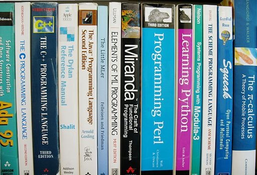512px-Programming_language_textbooks.jpg